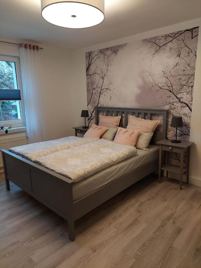 Helles Modern Eingerichtetes Apartment Halle  Buitenkant foto