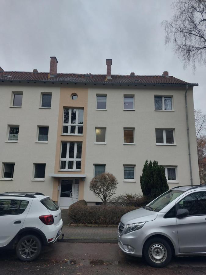 Helles Modern Eingerichtetes Apartment Halle  Buitenkant foto